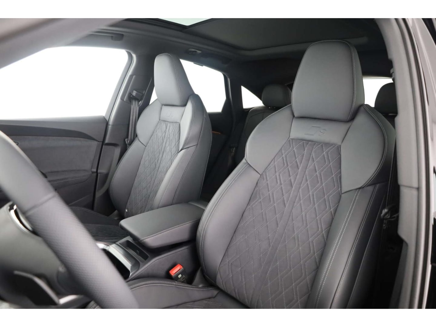 Bild über Audi Q5 Sportback TDI quattro 150 kW S tronic - für weitere Informationen kontaktieren Sie den Audi Partner