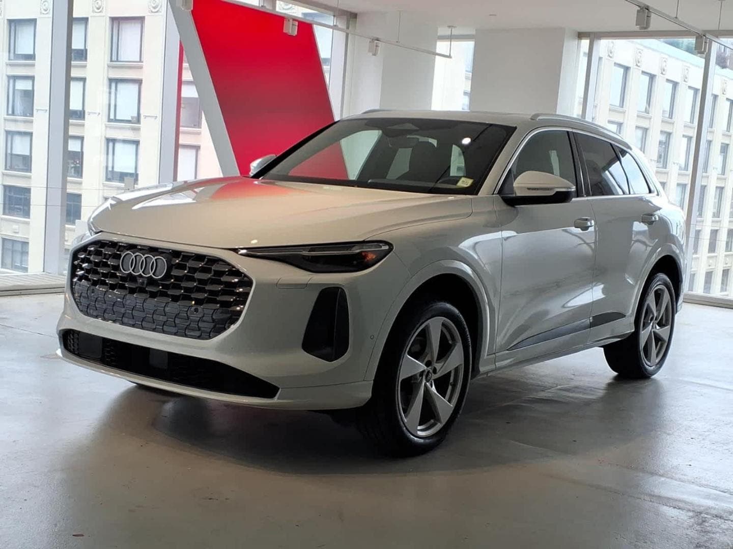 2025 Audi Q5 40 Premium Plus's photo
