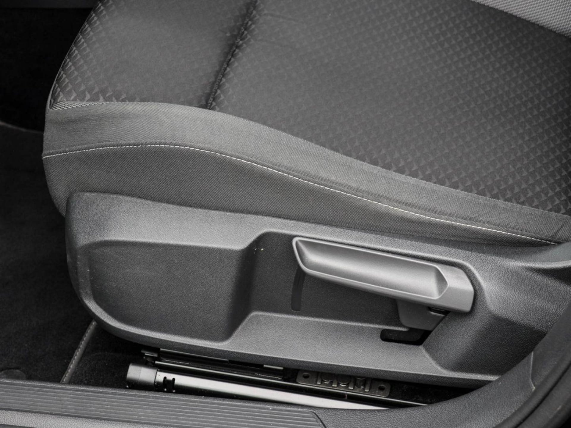 Volkswagen Golf Active