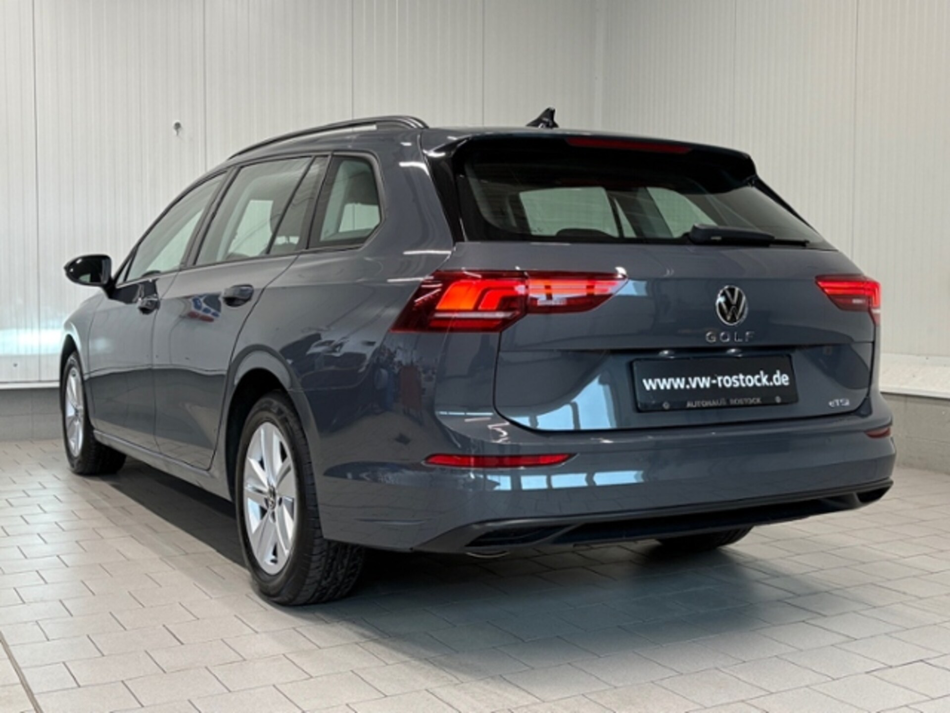 Volkswagen Golf Variant Life