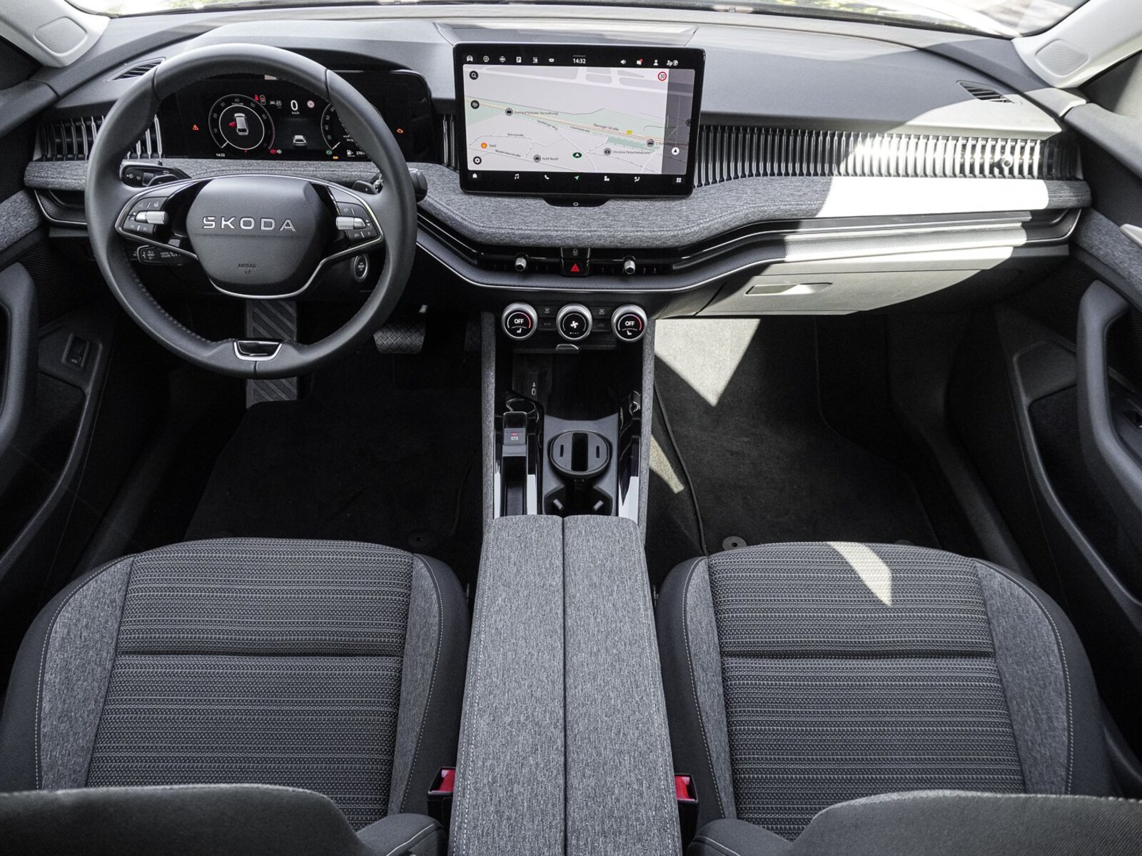 Škoda Superb Combi – Bild 10