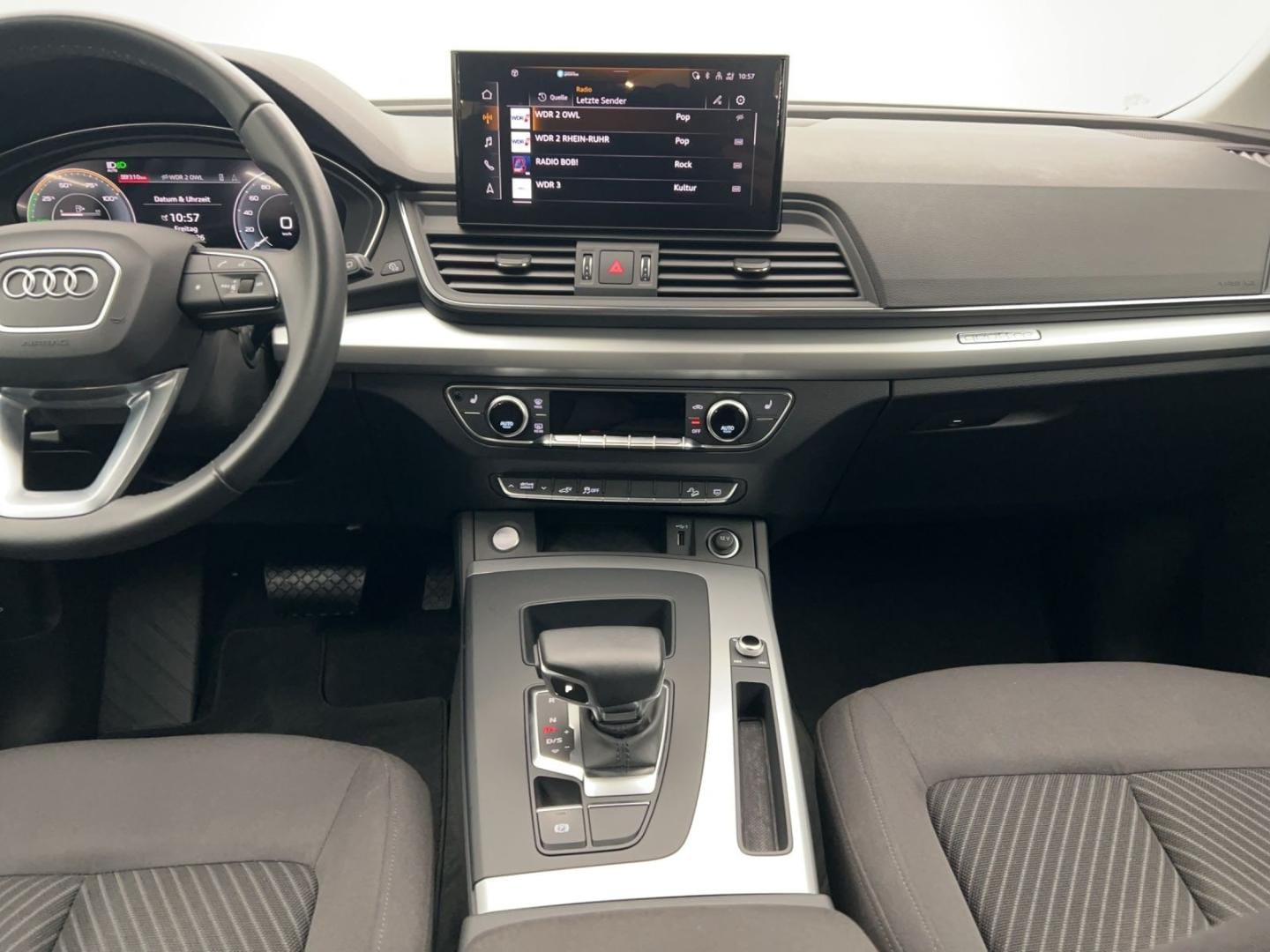 Bild über Audi Q5 TFSI e 50 TFSI e quattro S tronic - für weitere Informationen kontaktieren Sie den Audi Partner