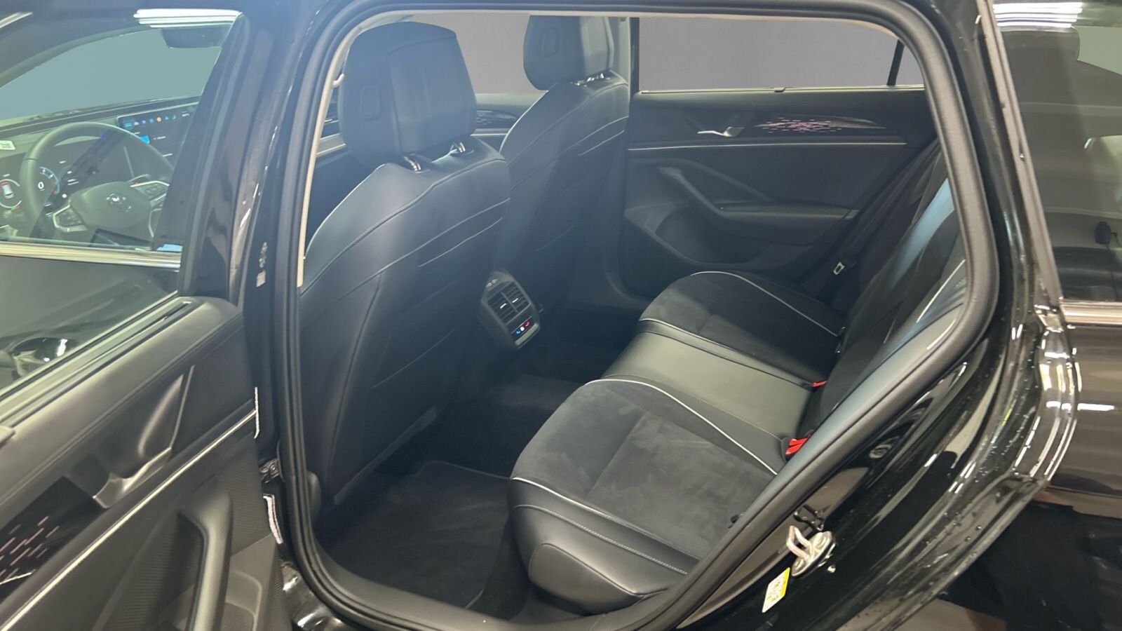 Volkswagen Passat – Bild 8