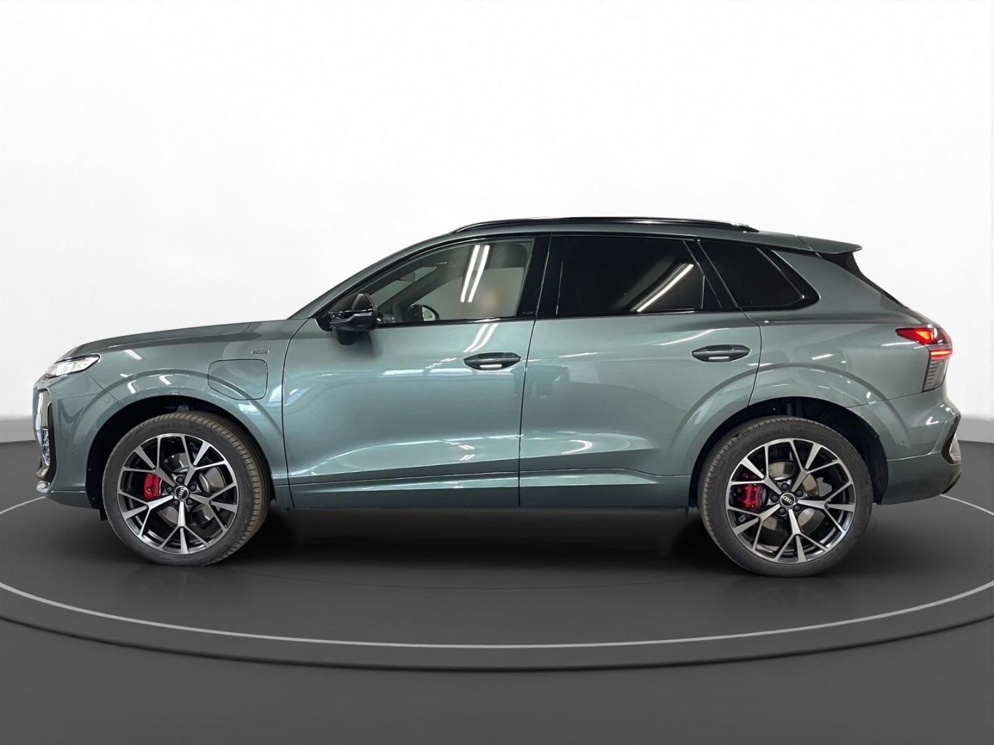 Bild über Audi Q3 SUV e-hybrid e-hybrid 200 kW S tronic - für weitere Informationen kontaktieren Sie den Audi Partner