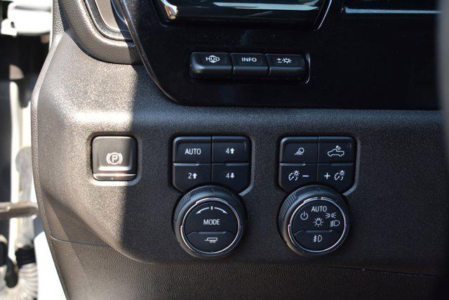 2024 Chevrolet Silverado 2500HD ZR2 - Photo 18