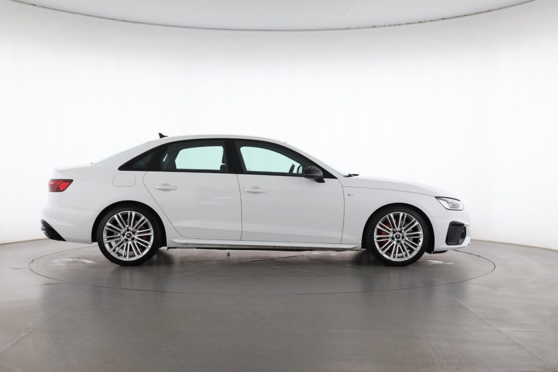 Audi A4 Limousine S line