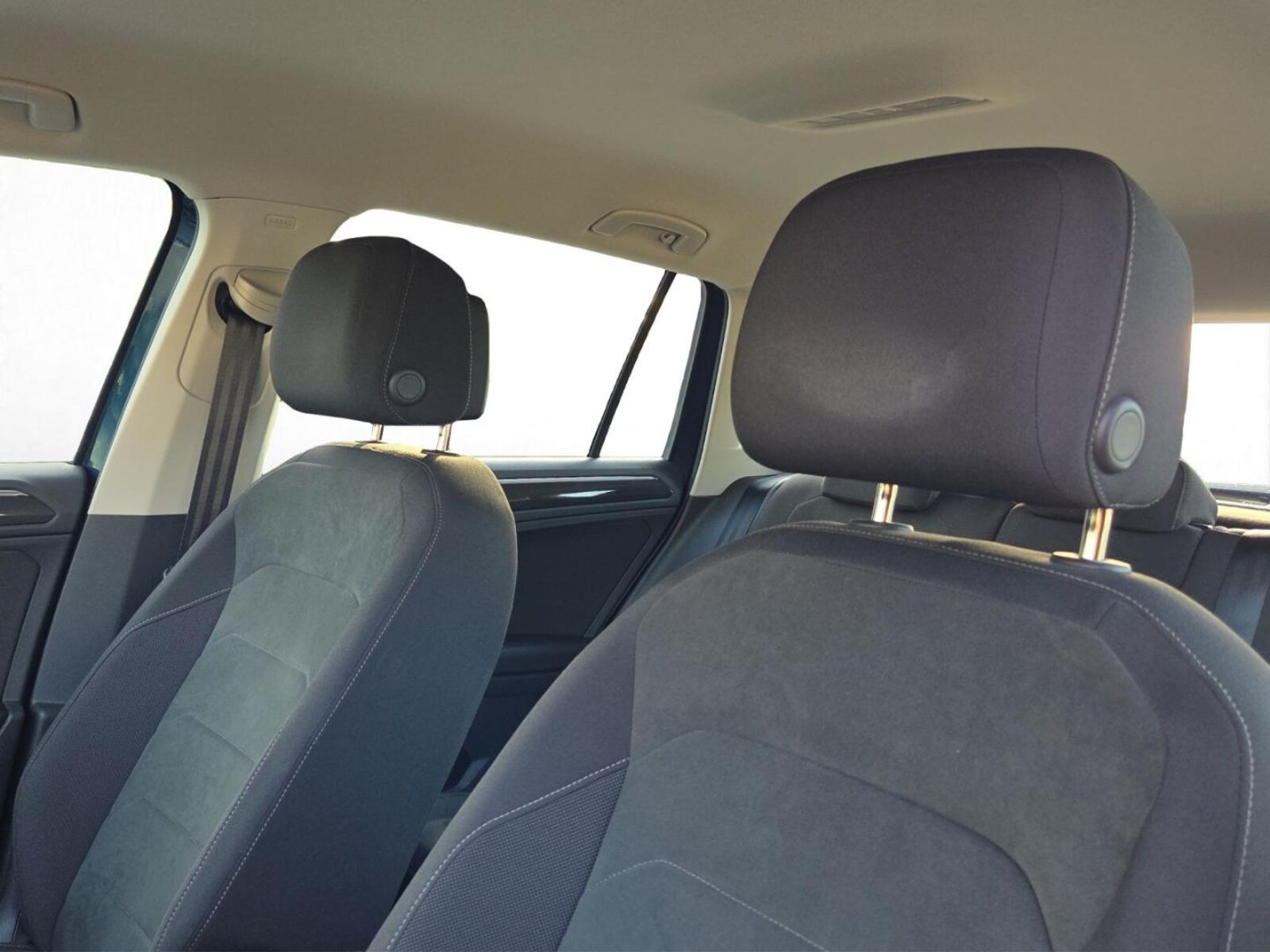 Volkswagen Tiguan – Bild 12