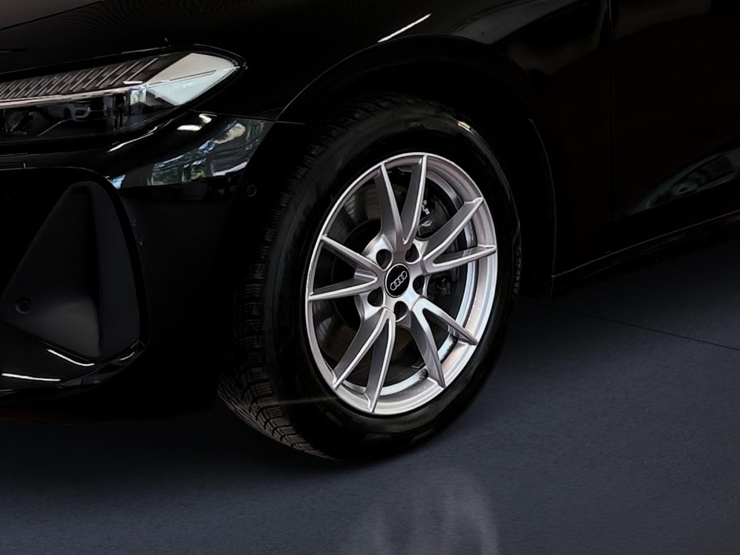 Bild über Audi A5 Avant TDI 150 kW S tronic - für weitere Informationen kontaktieren Sie den Audi Partner