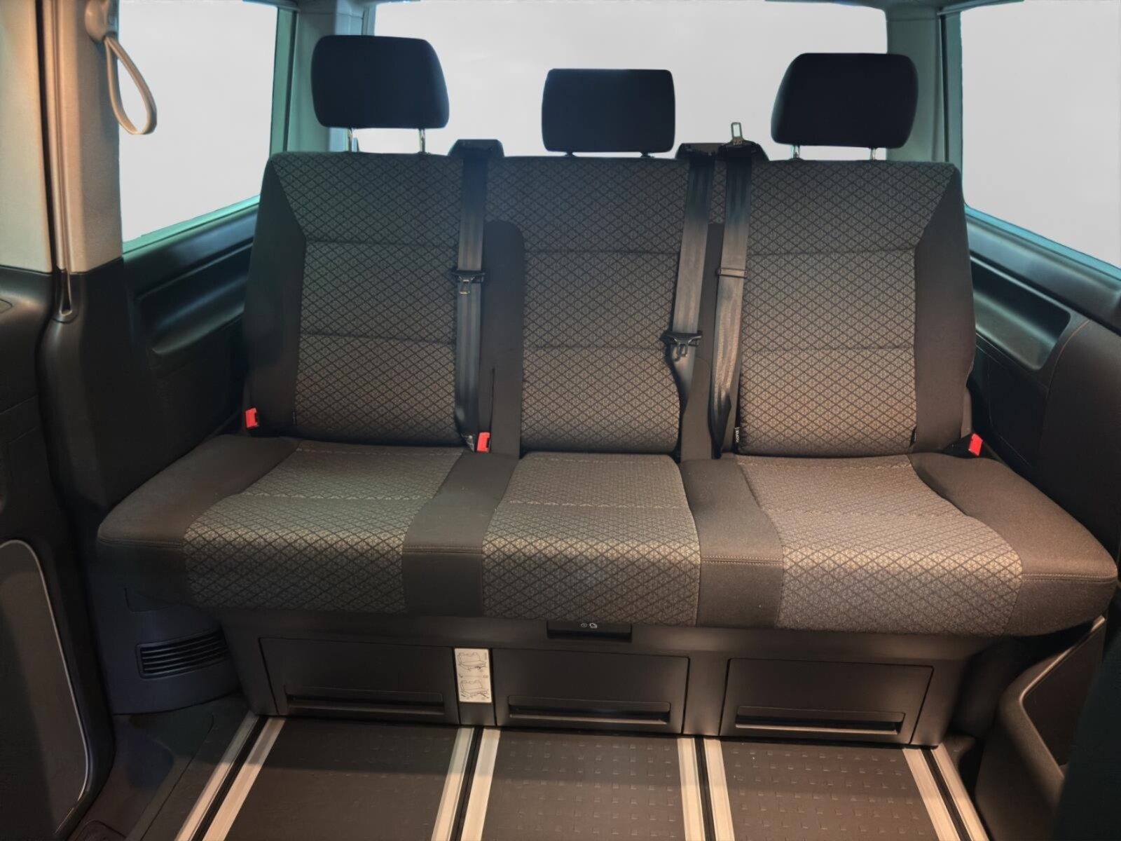 Volkswagen T6.1 California – Bild 13