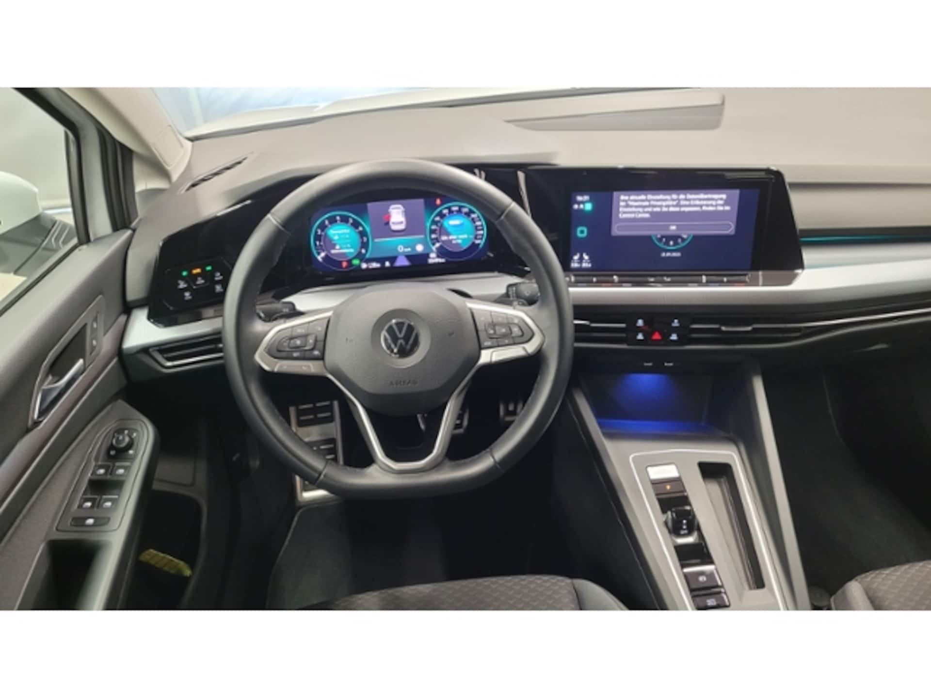 Volkswagen Golf Active