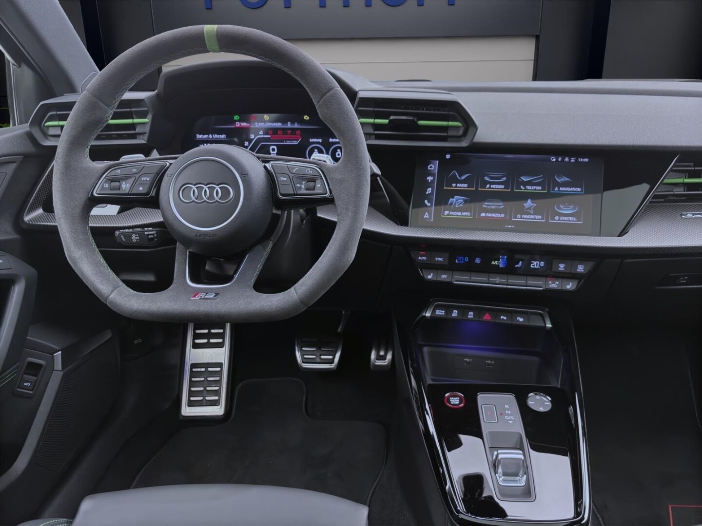 Image about Audi RS 3 Limousine TFSI quattro S tronic