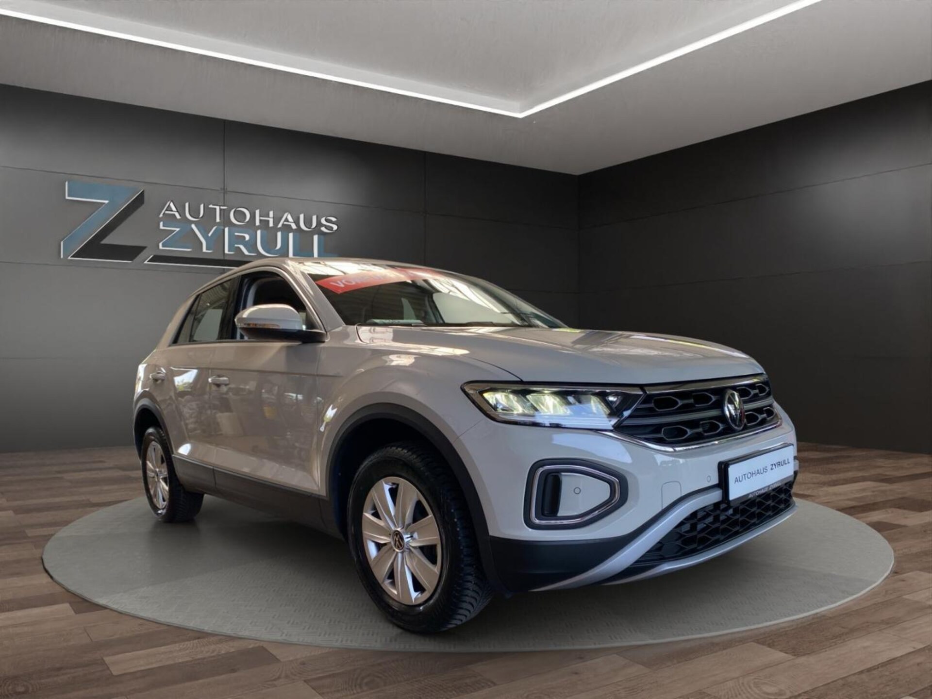 Volkswagen T-Roc Basis-Modell