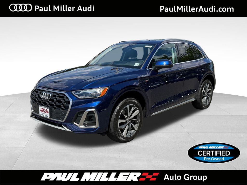 2023 Audi Q5 45 Premium Plus's photo