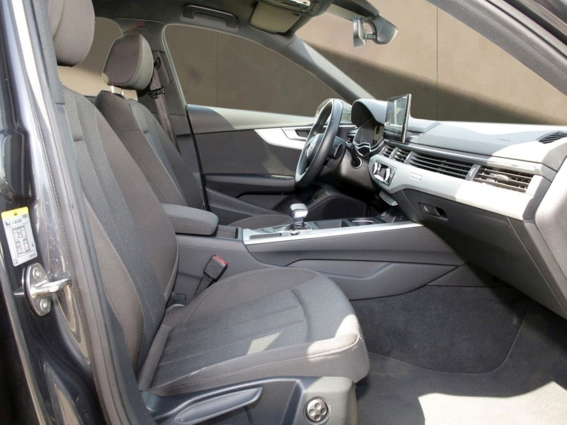 Audi A4 Limousine Advanced