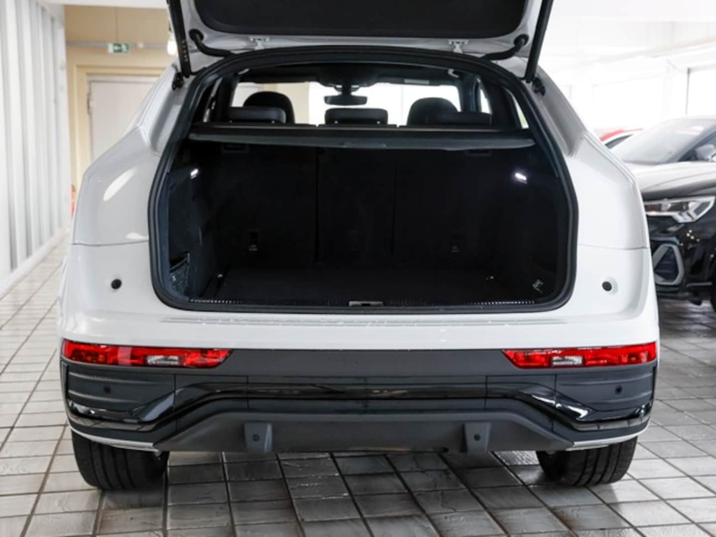 Bild über Audi Q5 Sportback 40 TDI quattro S tronic - für weitere Informationen kontaktieren Sie den Audi Partner
