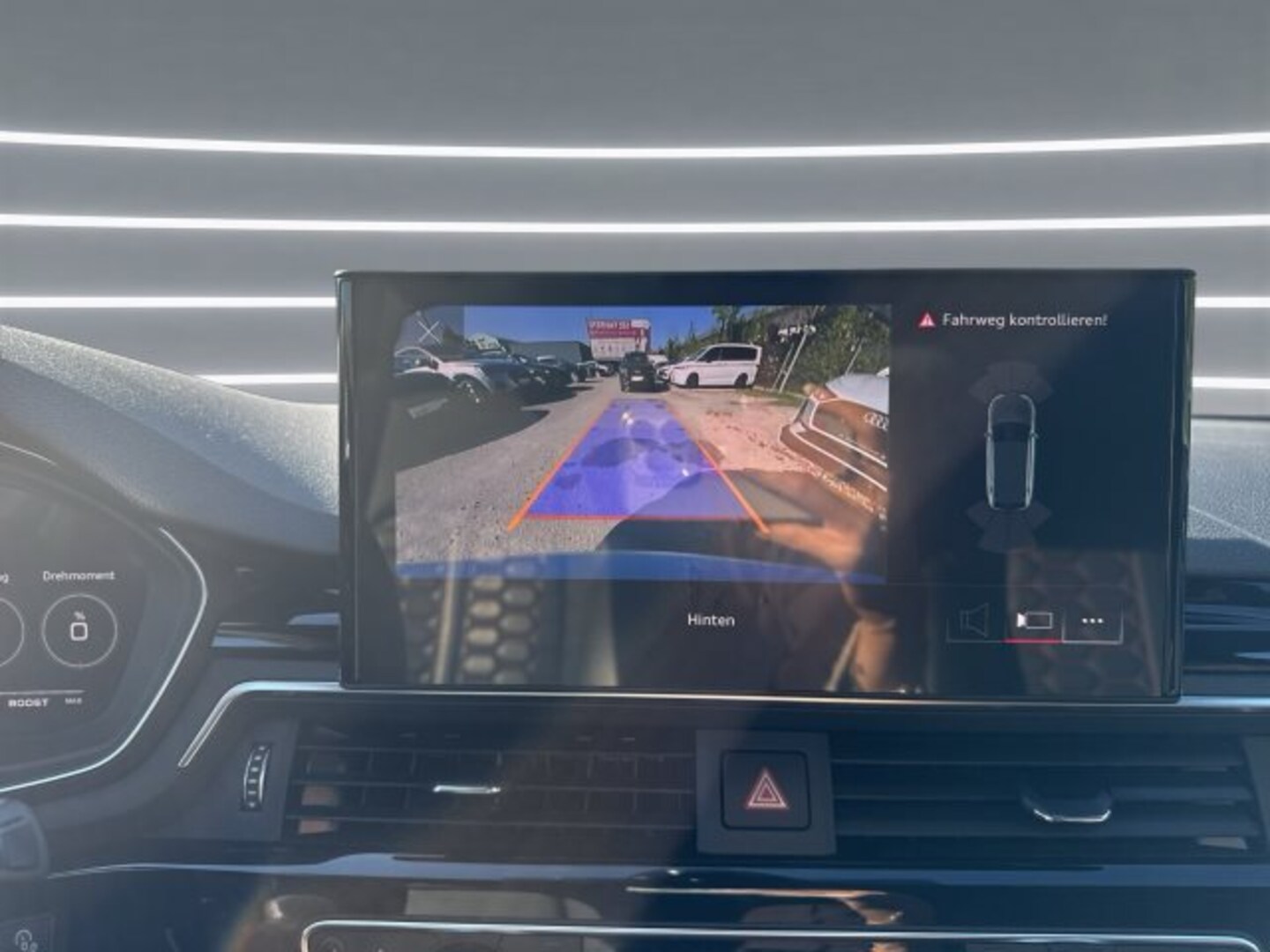 Bild über Audi RS 4 Avant TFSI quattro tiptronic - für weitere Informationen kontaktieren Sie den Audi Partner