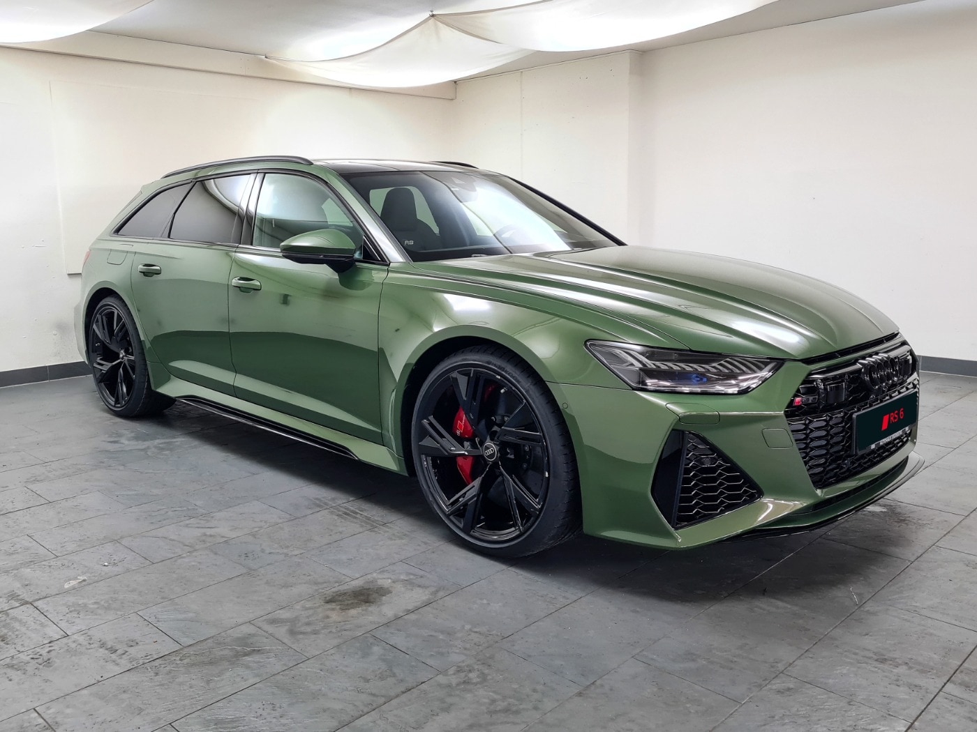 Image about Audi RS 6 Avant performance quattro tiptronic