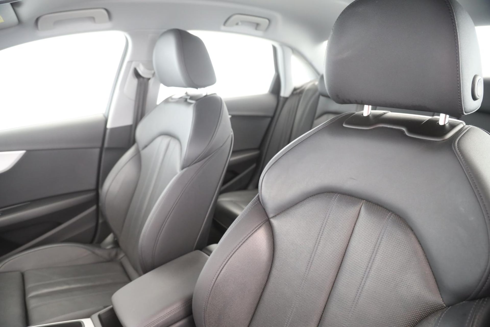 Audi A4 Limousine S line