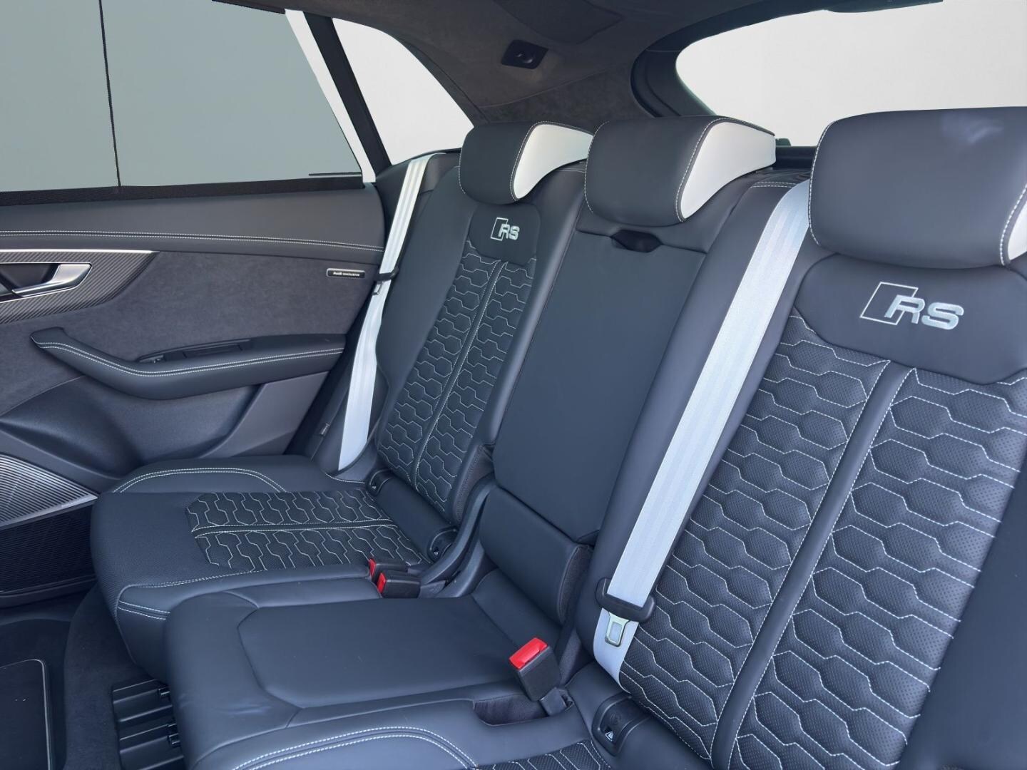 Bild über Audi RS Q8 SUV TFSI quattro tiptronic - für weitere Informationen kontaktieren Sie den Audi Partner