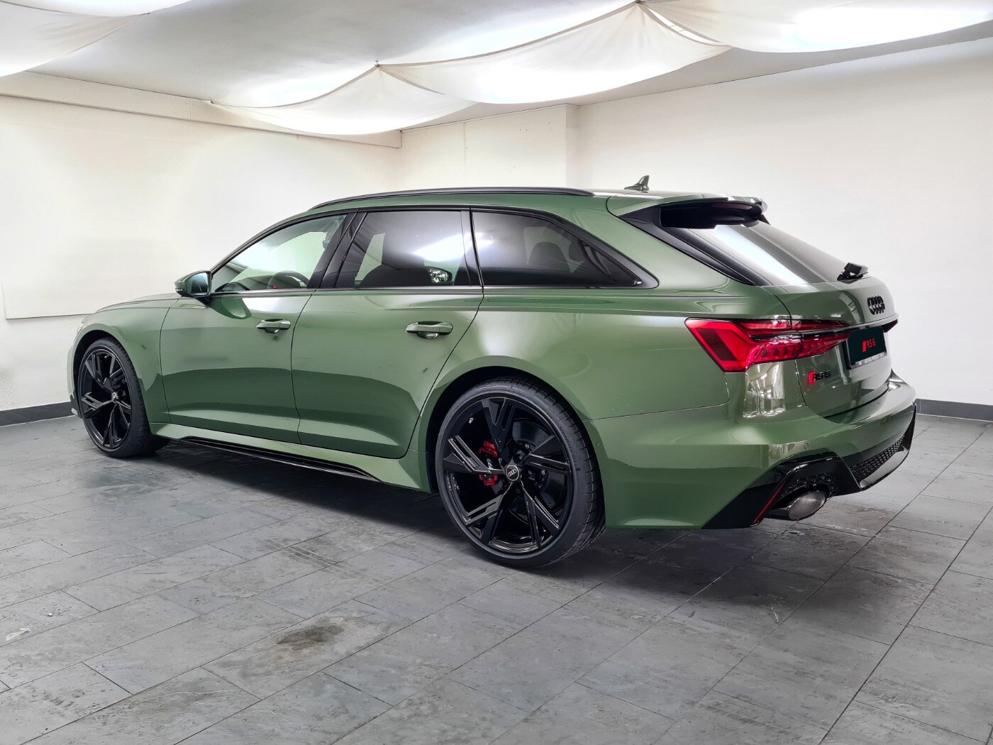 Image about Audi RS 6 Avant performance quattro tiptronic