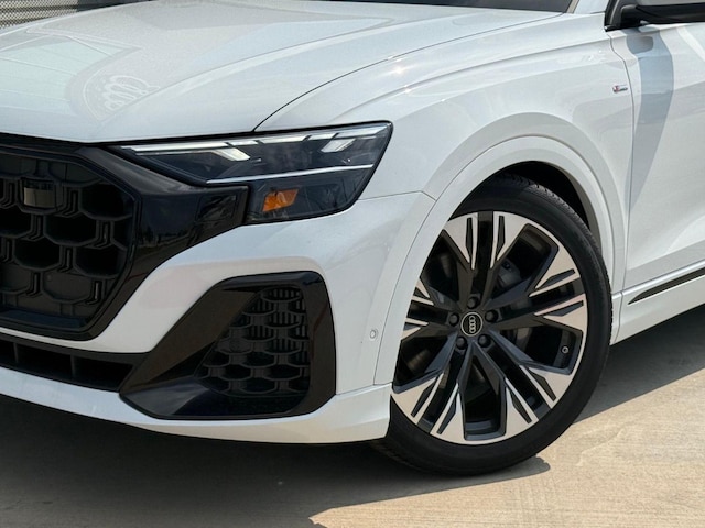 2026 Audi Q8