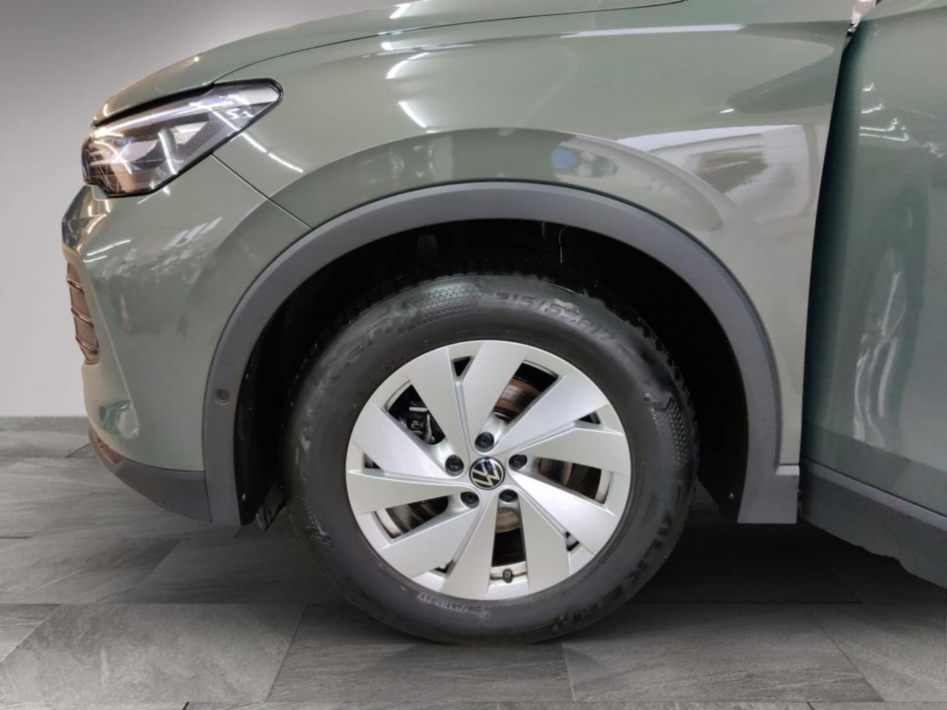Volkswagen Tiguan Basis-Modell
