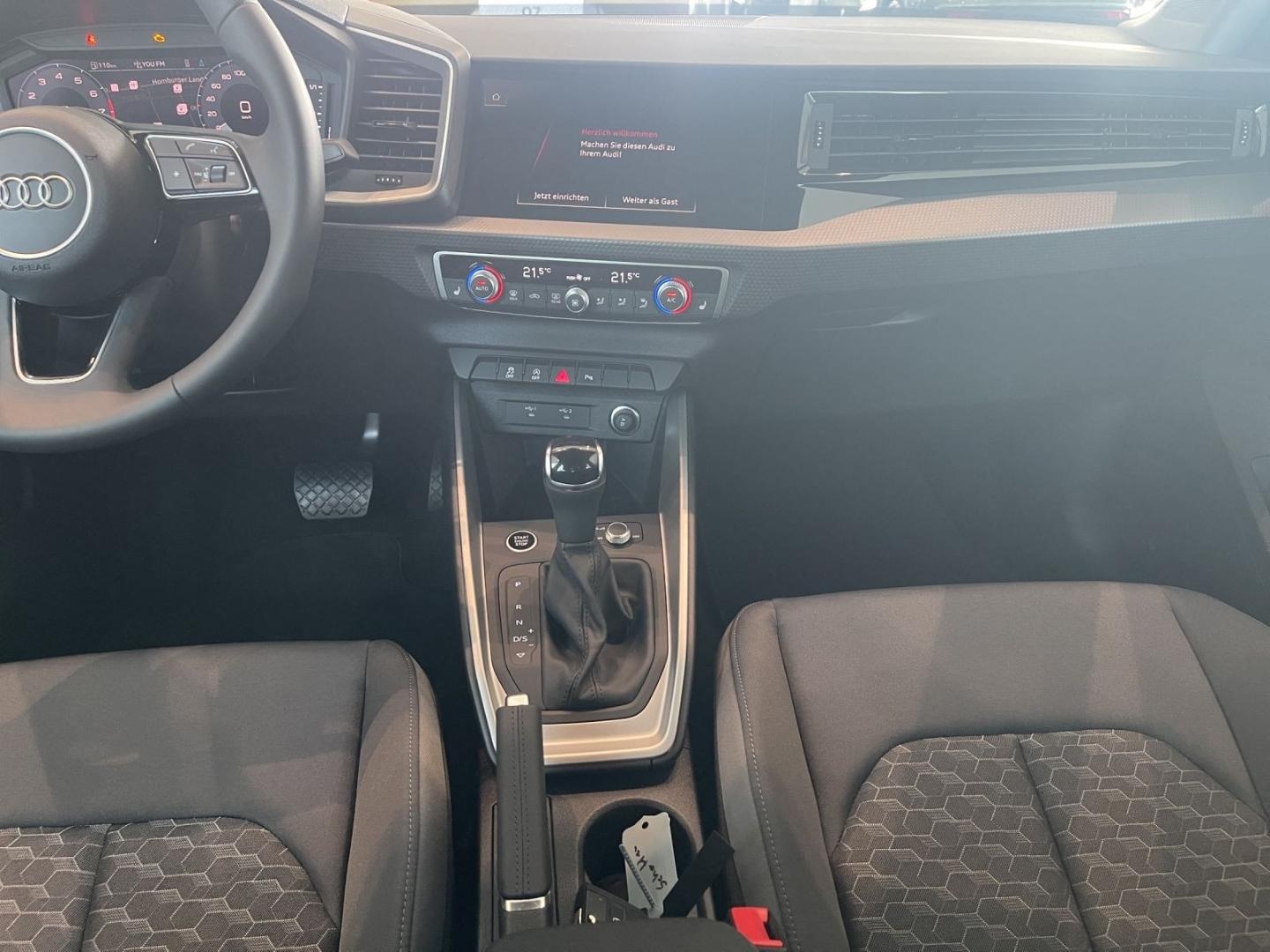 Bild über Audi A1 allstreet 30 TFSI S tronic - für weitere Informationen kontaktieren Sie den Audi Partner