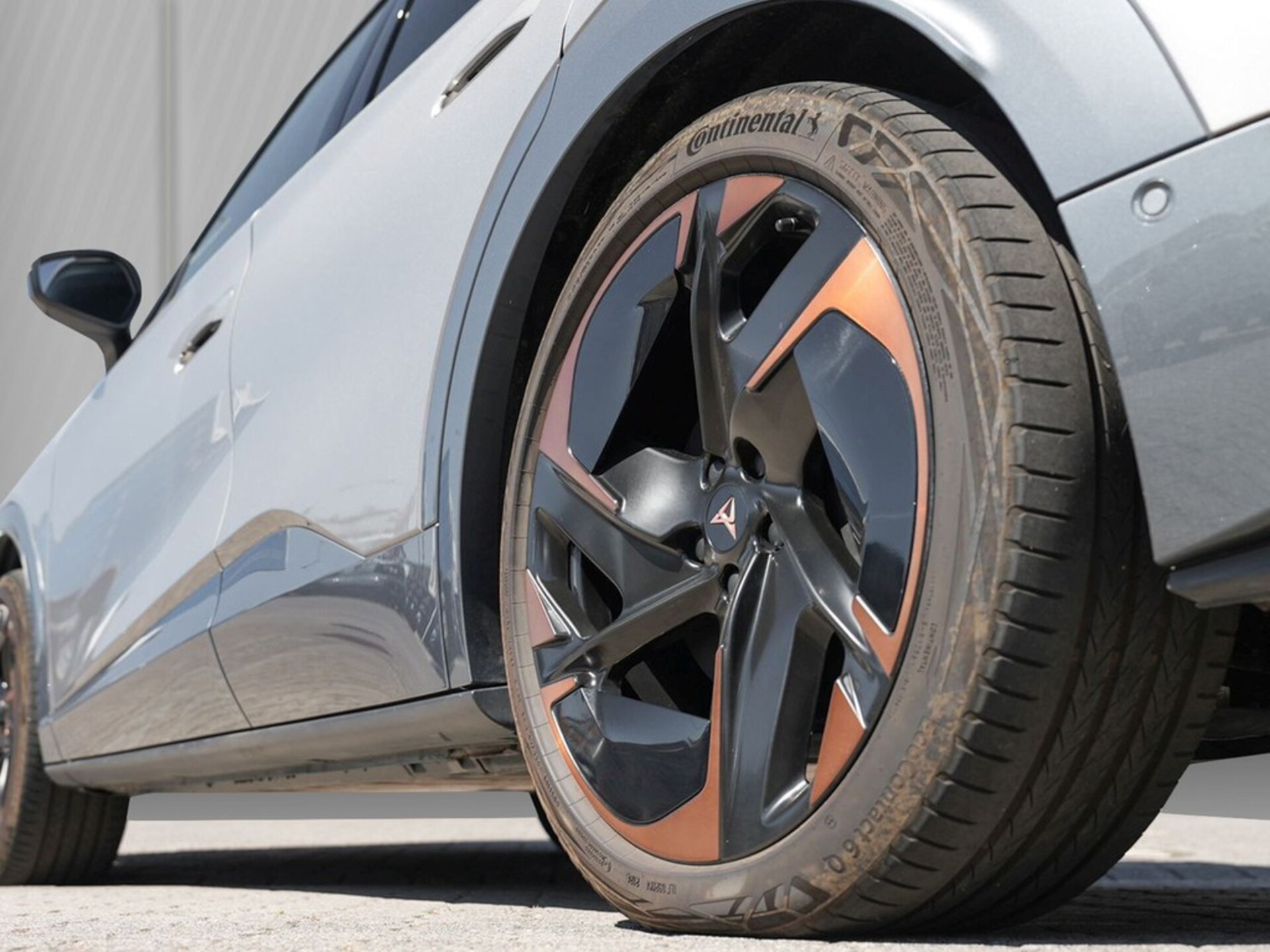 CUPRA Tavascan VZ