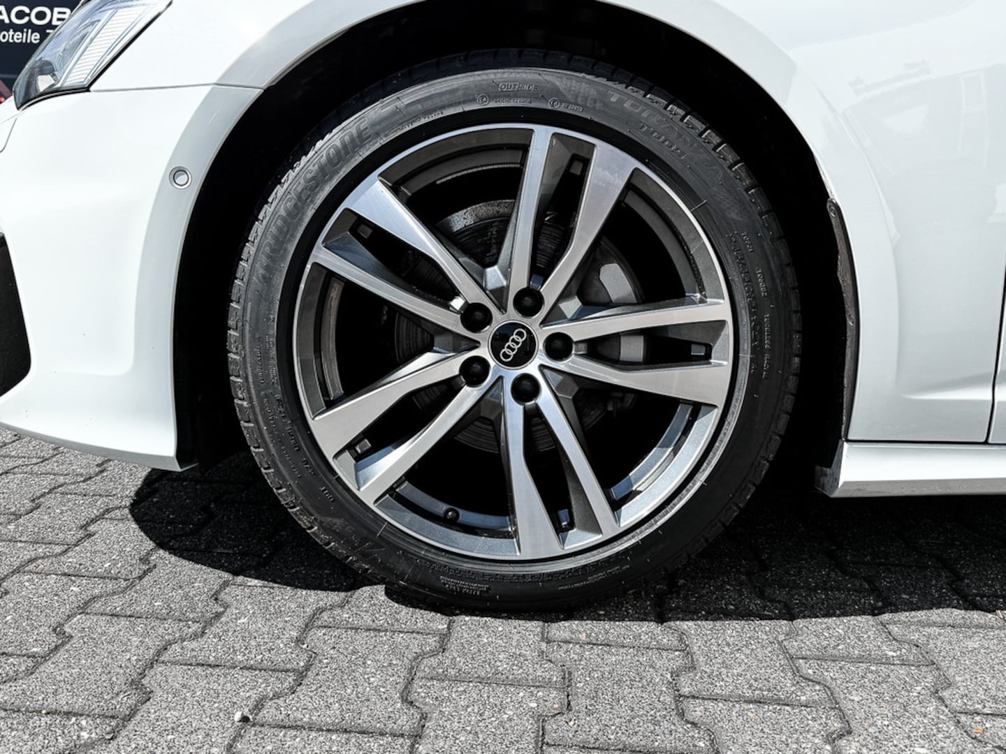 Bild über Audi A6 Avant S line 40 TDI S tronic - für weitere Informationen kontaktieren Sie den Audi Partner