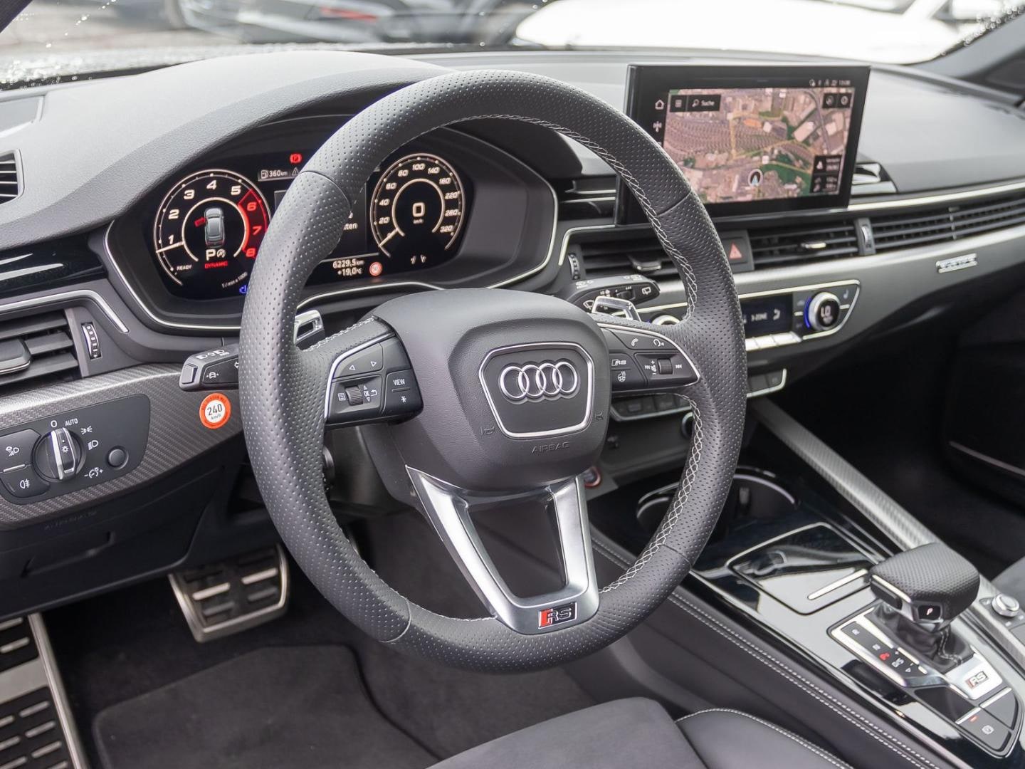 Bild über Audi RS 4 Avant TFSI quattro tiptronic - für weitere Informationen kontaktieren Sie den Audi Partner
