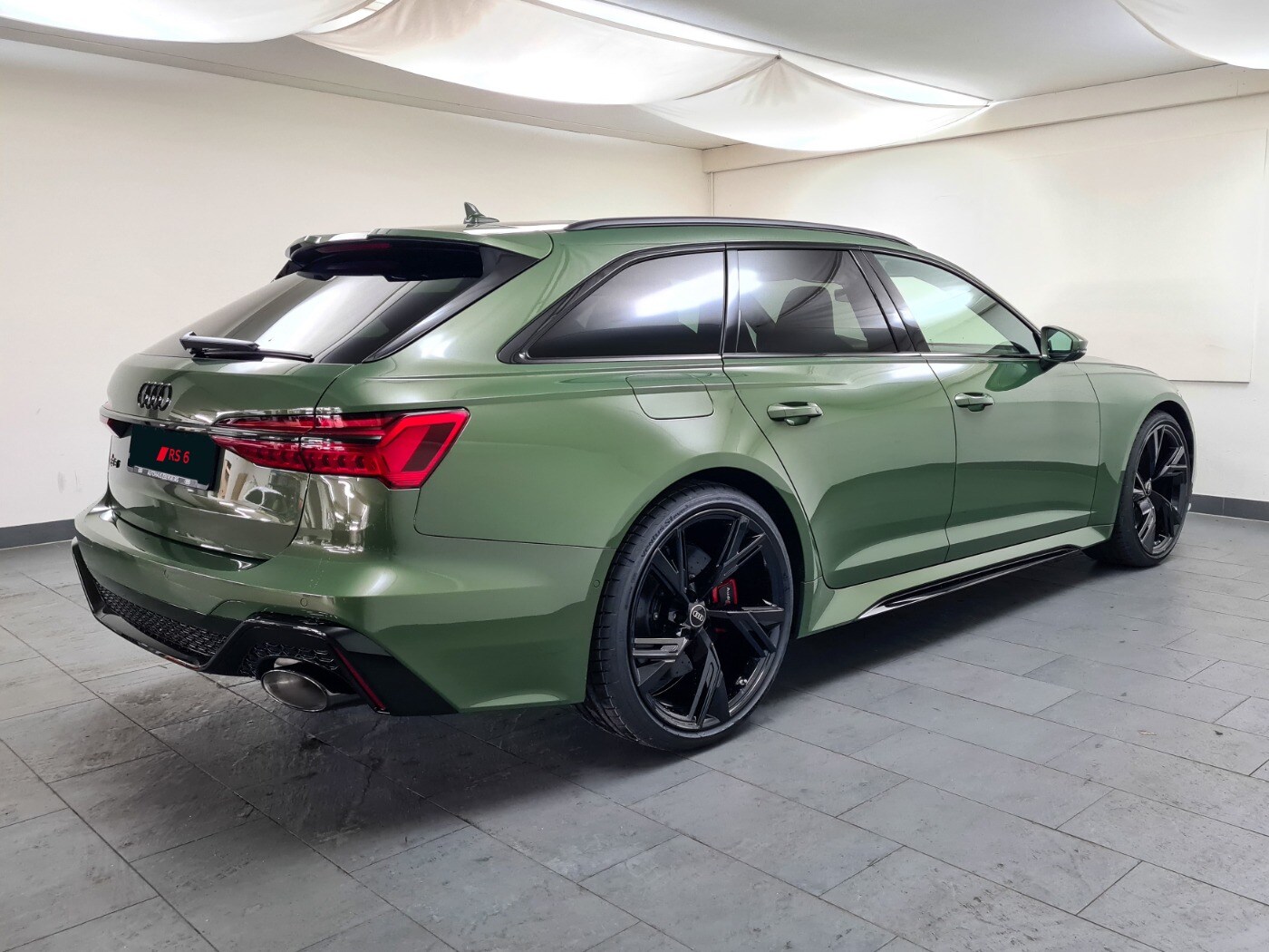 Image about Audi RS 6 Avant performance quattro tiptronic