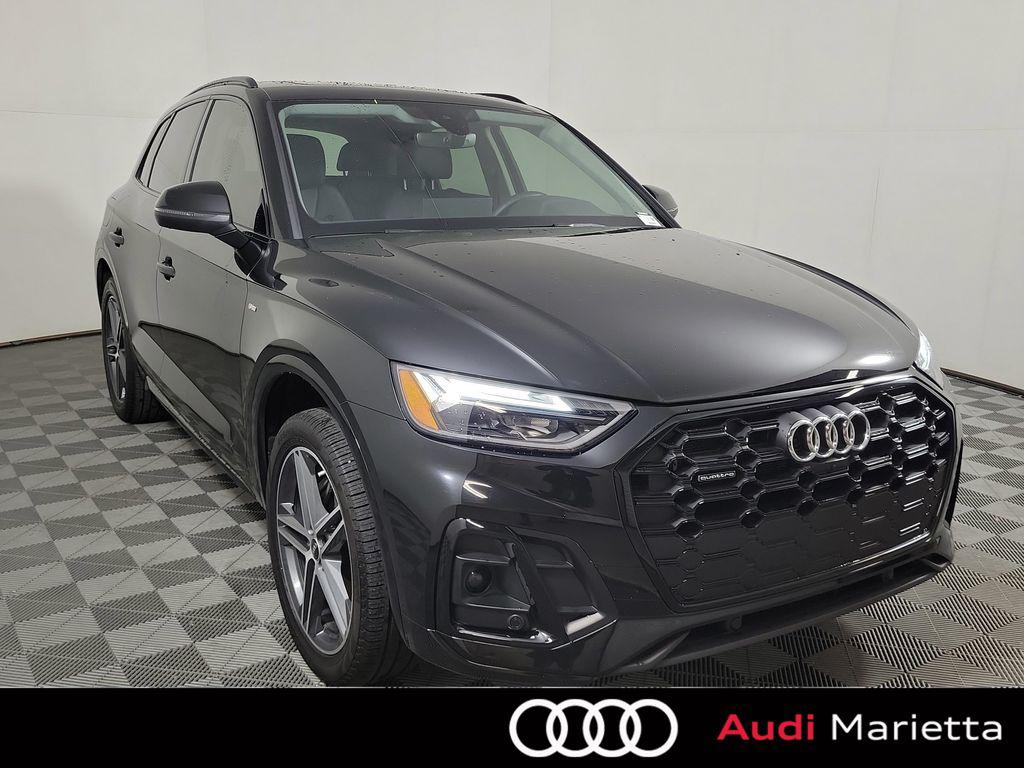 2023 Audi Q5 55 e Premium Plus's photo