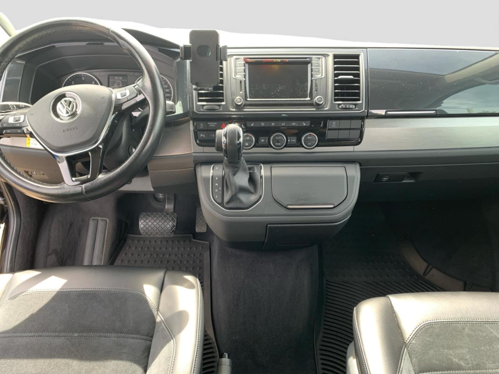 Volkswagen T6 California Beach