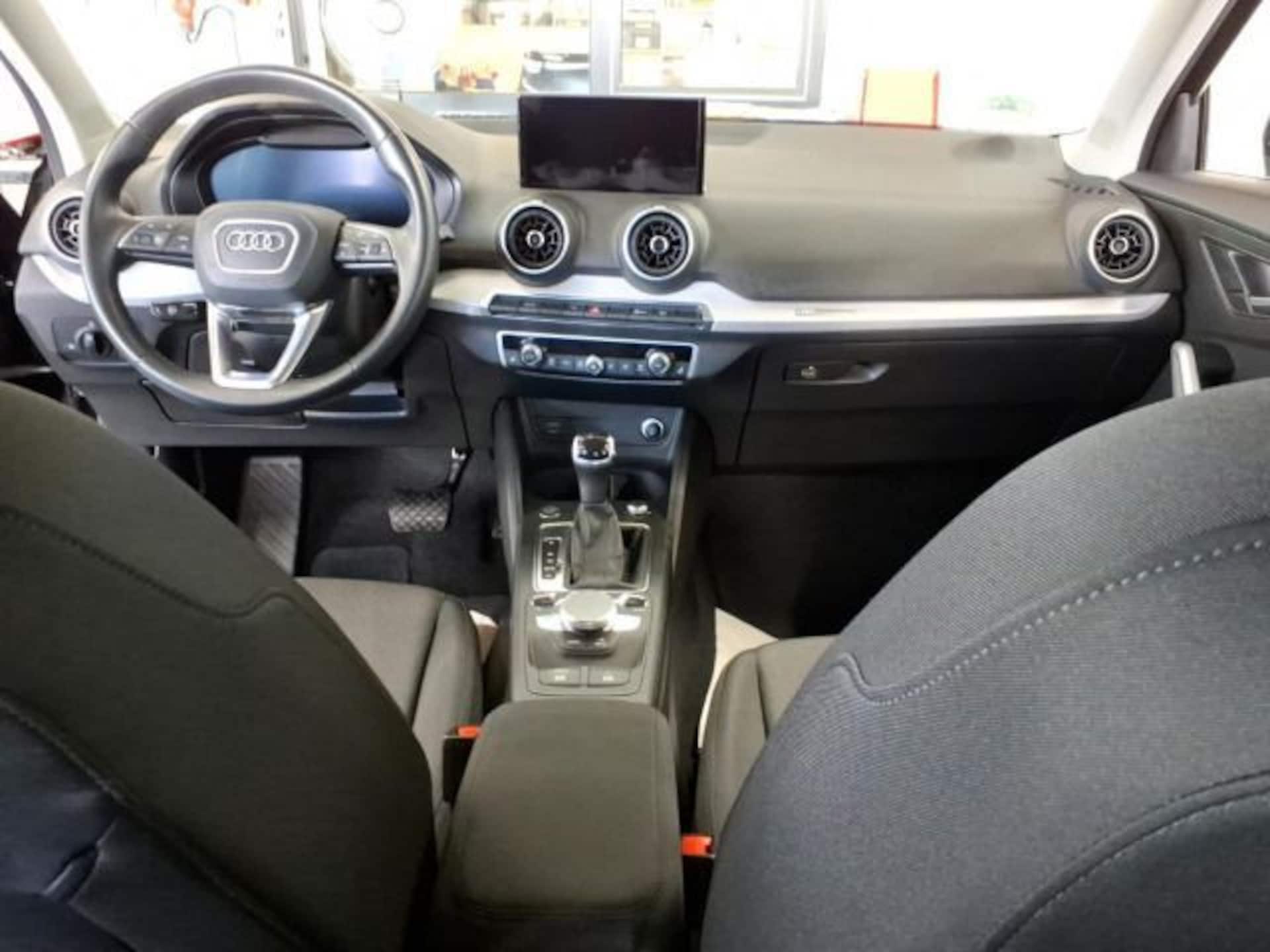 Audi Q2 S line