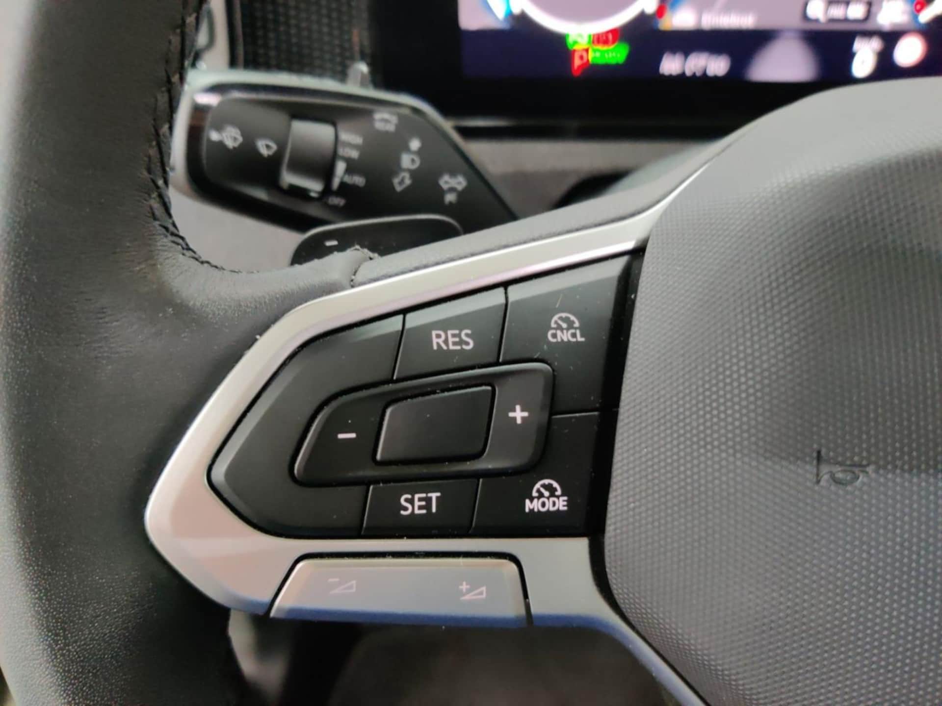 Volkswagen Tiguan Basis-Modell