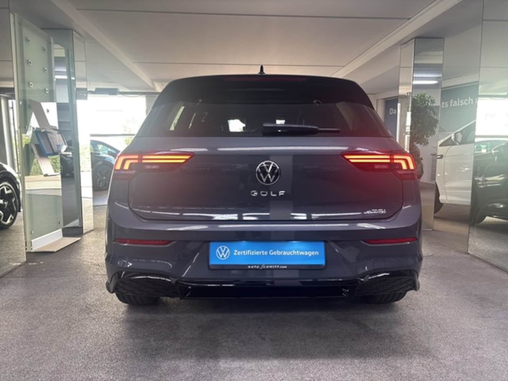 Volkswagen Golf R-Line