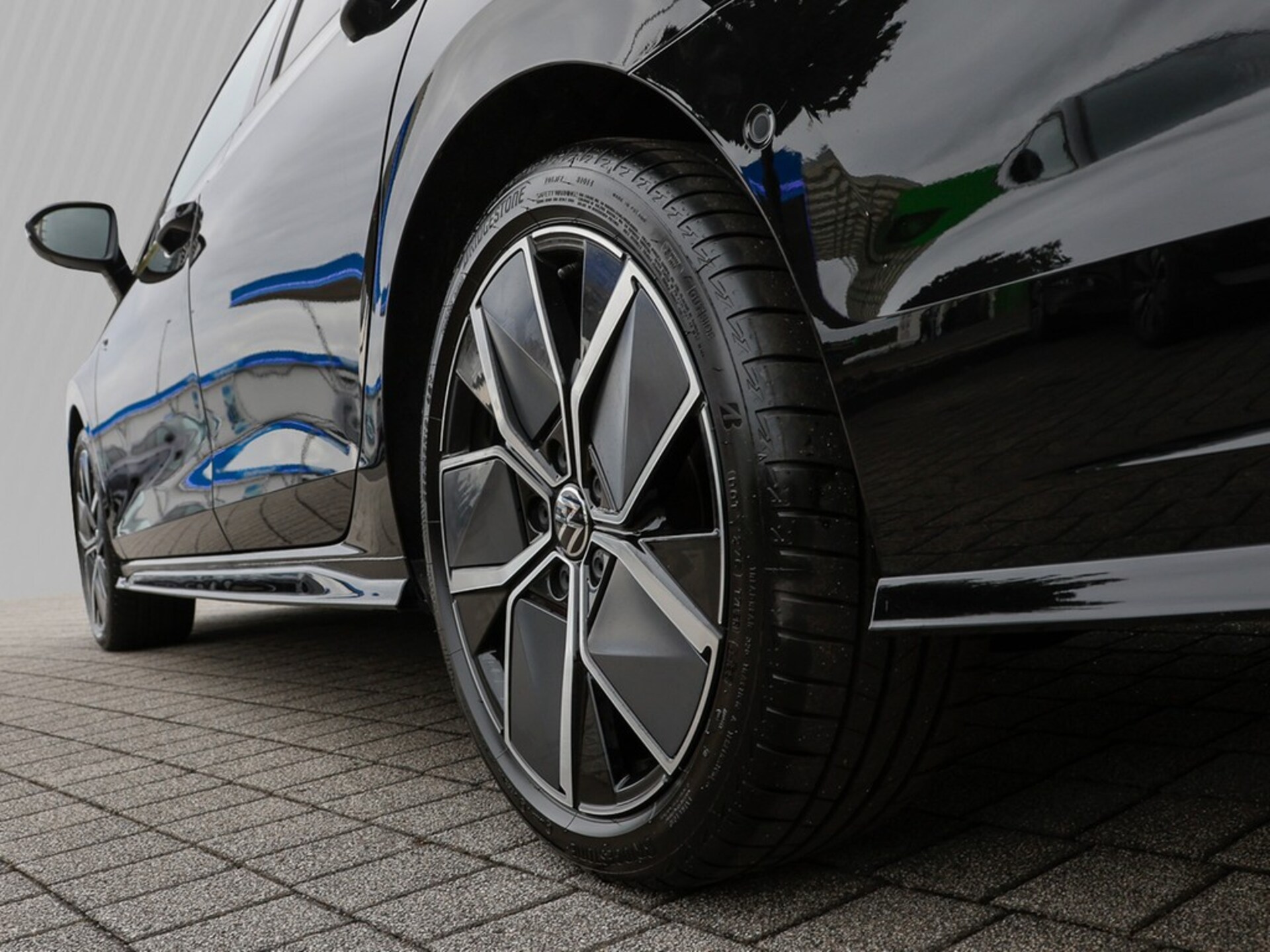 Volkswagen Golf Variant R-Line
