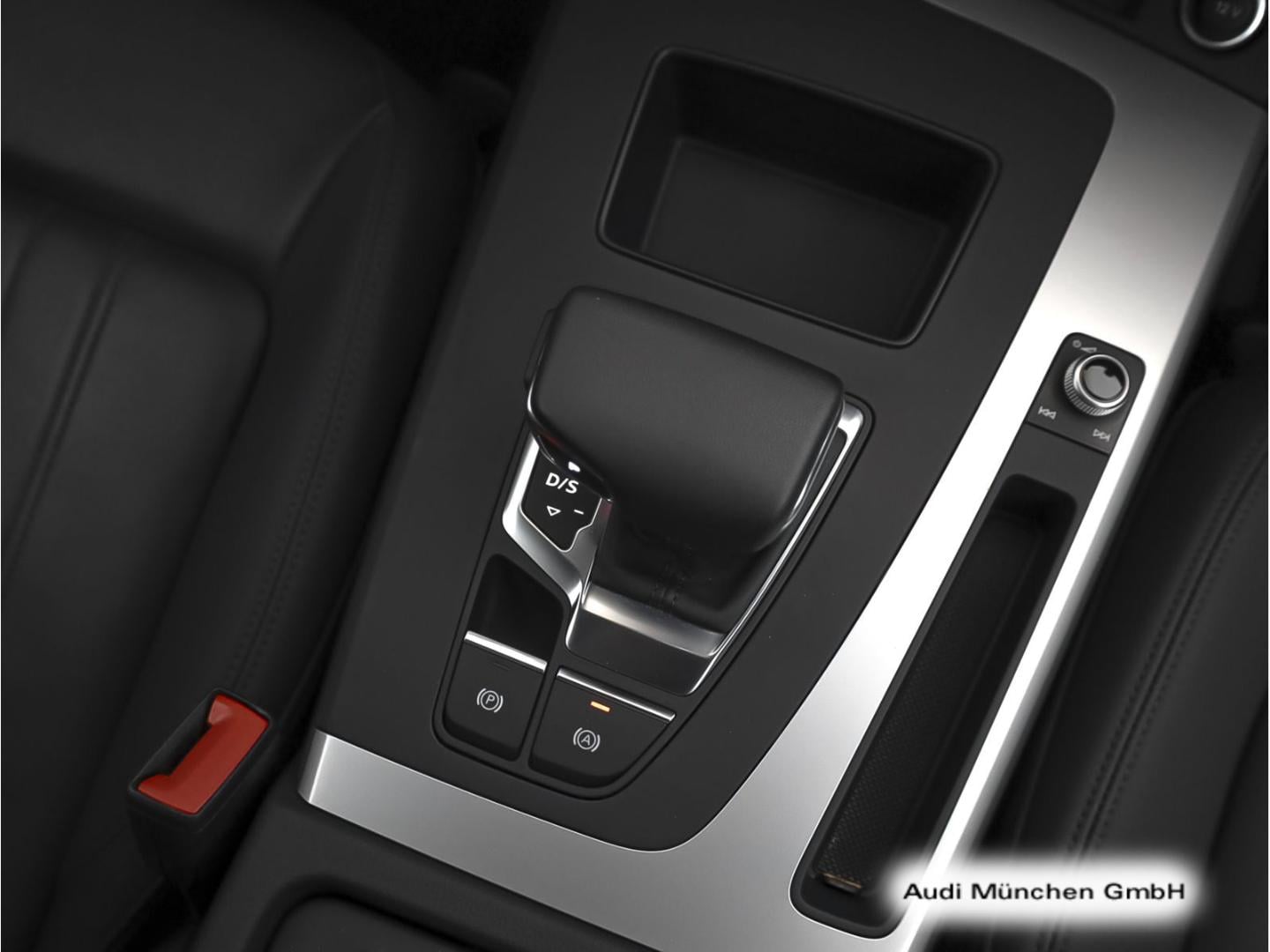 Bild über Audi Q5 40 TDI quattro S tronic - für weitere Informationen kontaktieren Sie den Audi Partner