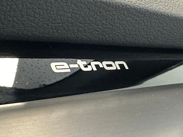 Image about Audi Q8 e-tron S line 55 e-tron quattro