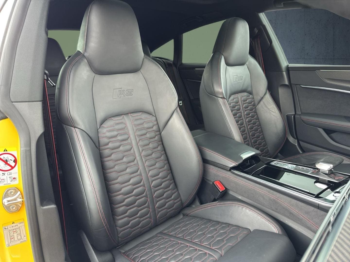 Bild über Audi RS 7 Sportback TFSI quattro tiptronic - für weitere Informationen kontaktieren Sie den Audi Partner