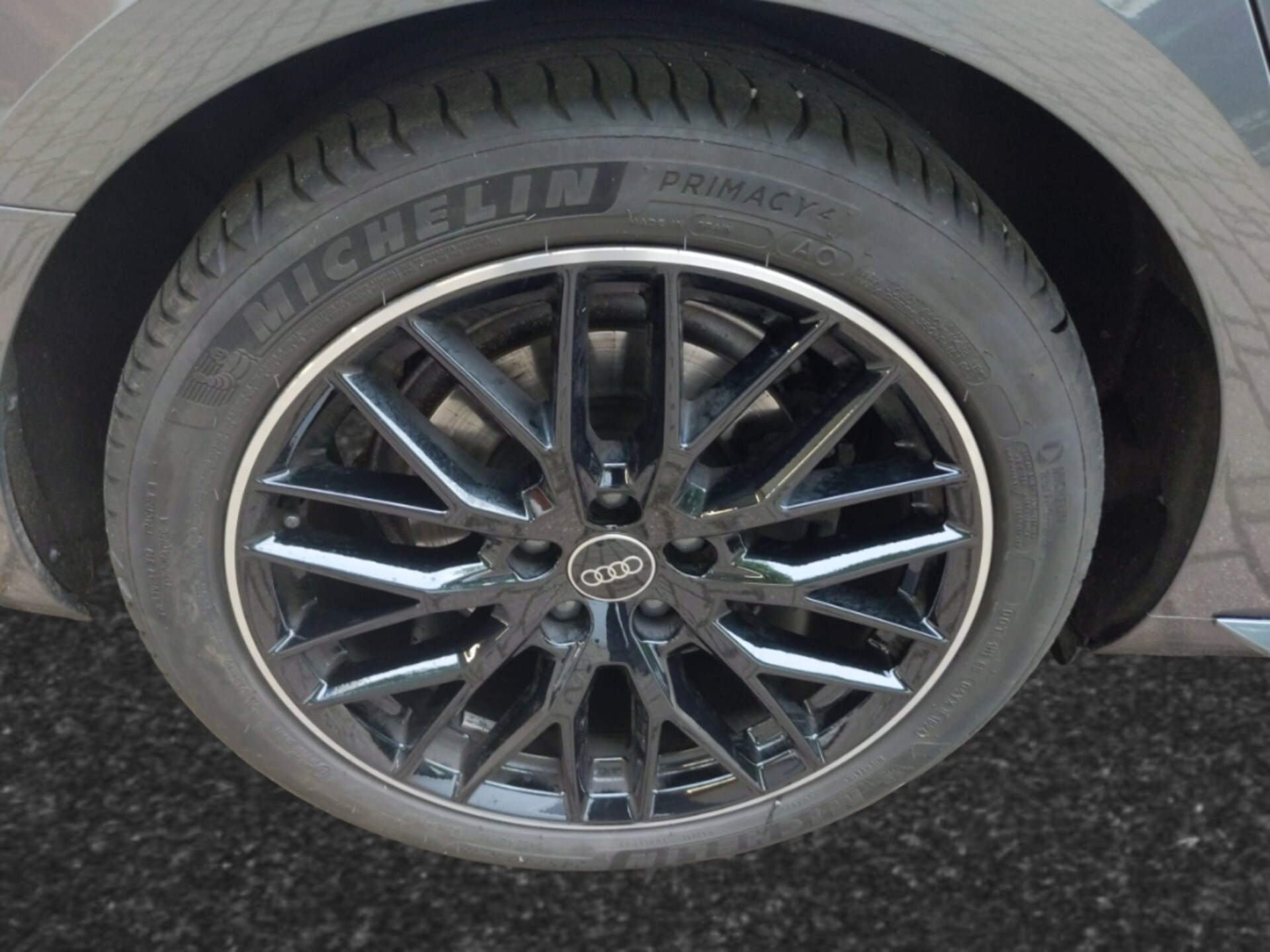 Audi A4 Avant S line