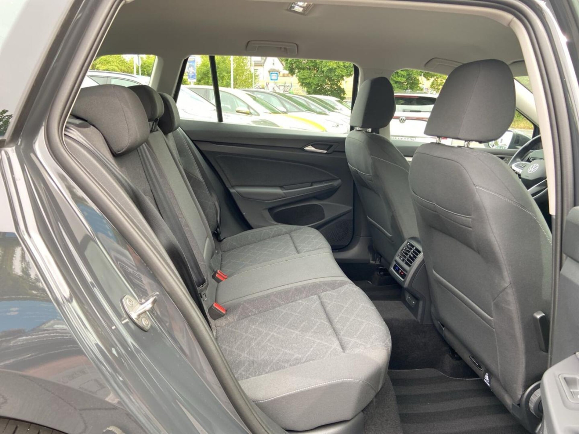Volkswagen Golf Variant Life