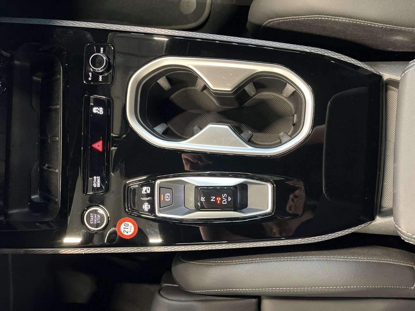 Bild über Audi A6 Limousine TDI quattro 150 kW S tronic - für weitere Informationen kontaktieren Sie den Audi Partner