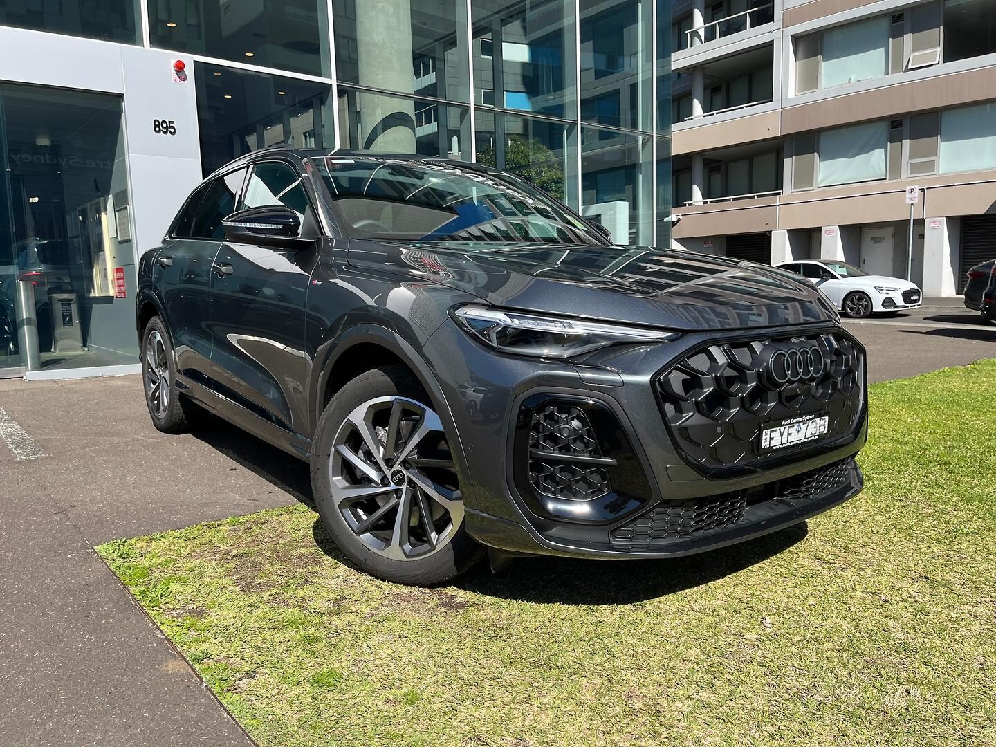Image about Audi Q5 SUV TDI quattro 150 kW sport