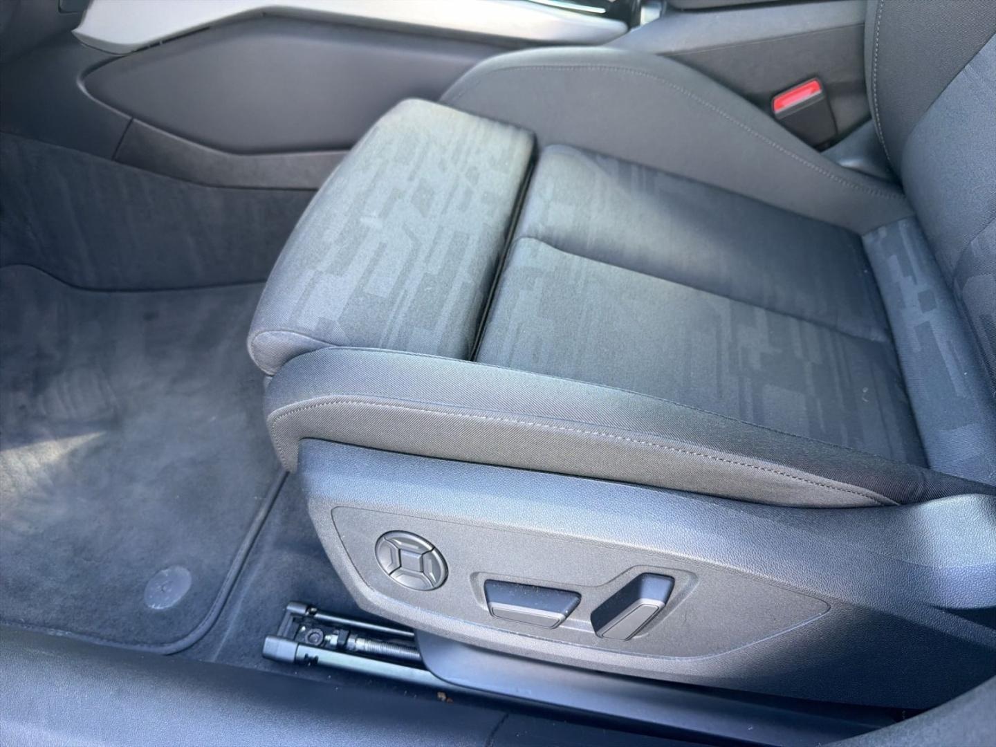 Bild über Audi A6 Avant TDI quattro 150 kW S tronic - für weitere Informationen kontaktieren Sie den Audi Partner