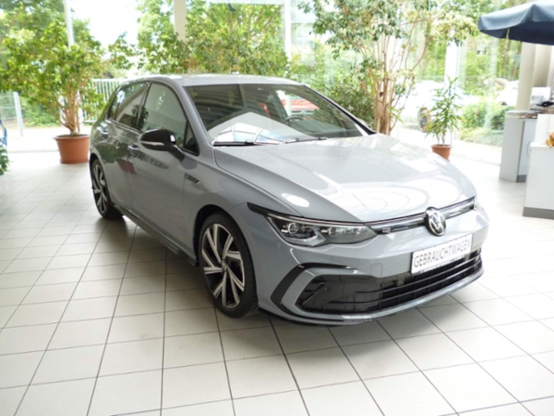 Volkswagen Golf R-Line