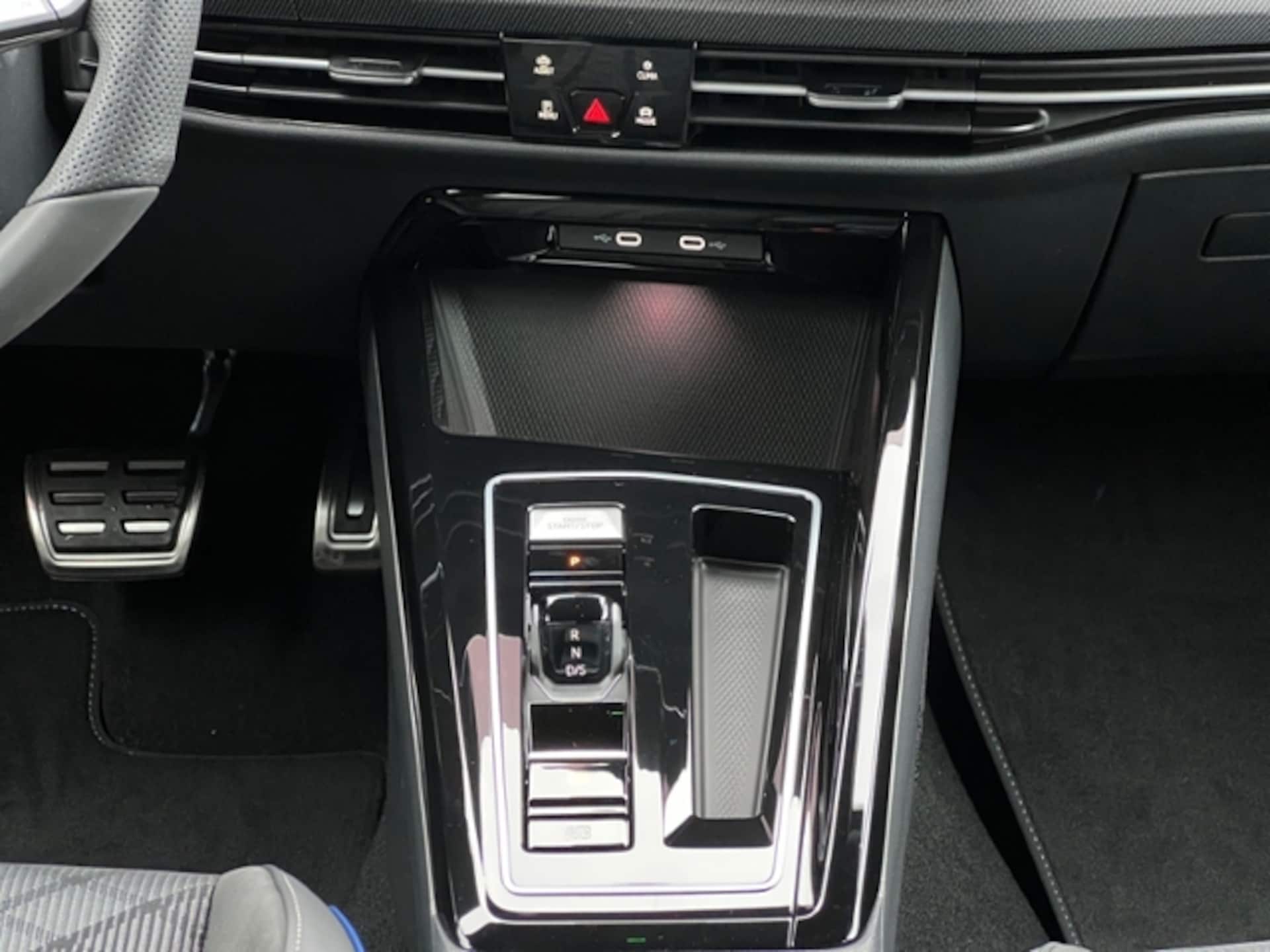 Volkswagen Golf Variant R-Line