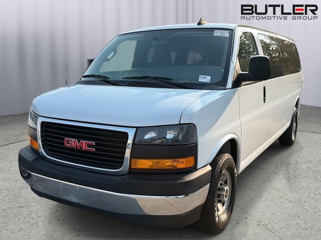 2023 GMC Savana Passenger