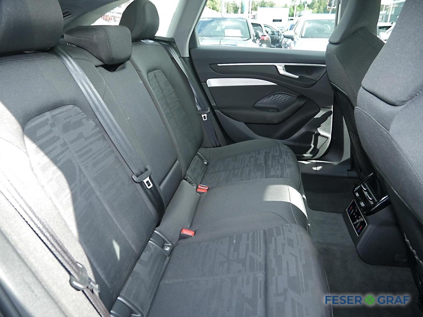 Bild über Audi A6 Avant TDI quattro 150 kW S tronic - für weitere Informationen kontaktieren Sie den Audi Partner