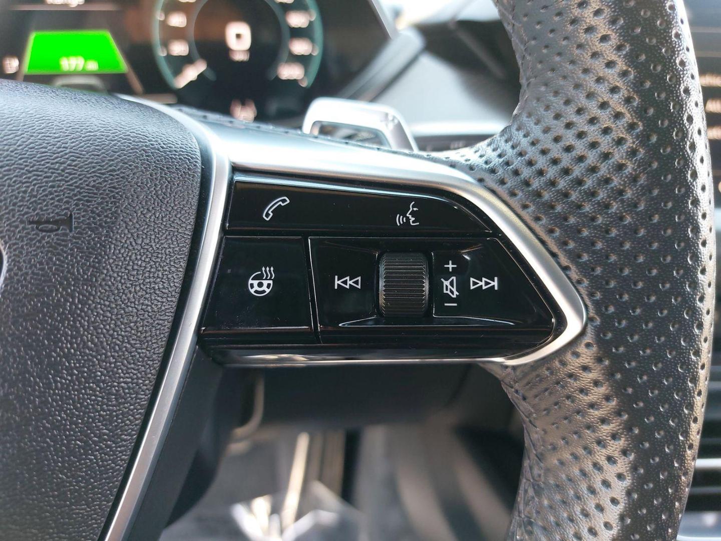 2023 Audi RS e-tron GT Base - Photo 18